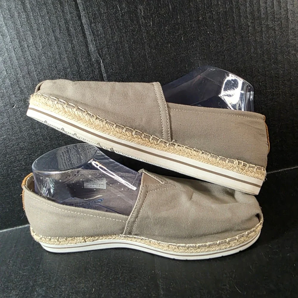 Skechers BOBS Highlights 2.0 Homestretch Womens Taupe Espadrille Slip On W9.5